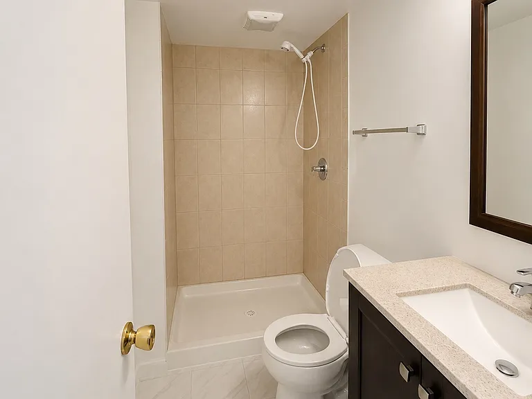 117 Pond Path #B — Photo 4