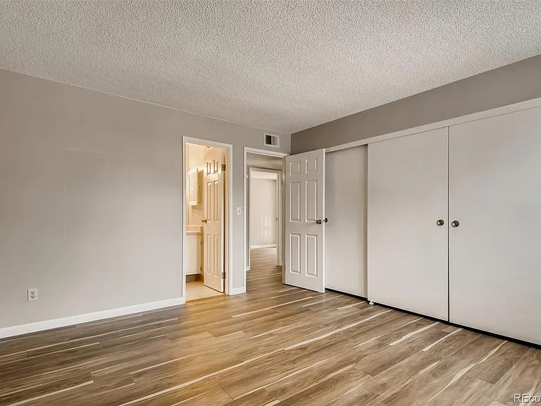 18064 E Ohio Ave #203 — Photo 13