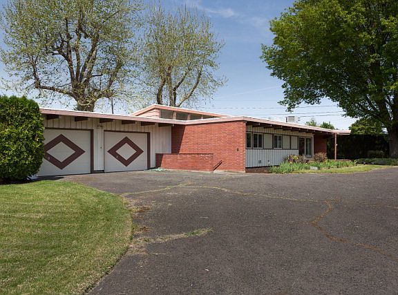 4th image of 771 Crestview Pl