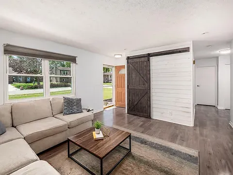 568 Wagon Wheel Ln — Photo 25