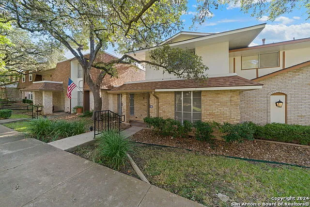 6106 Vance Jackson Rd #50 — Photo 3