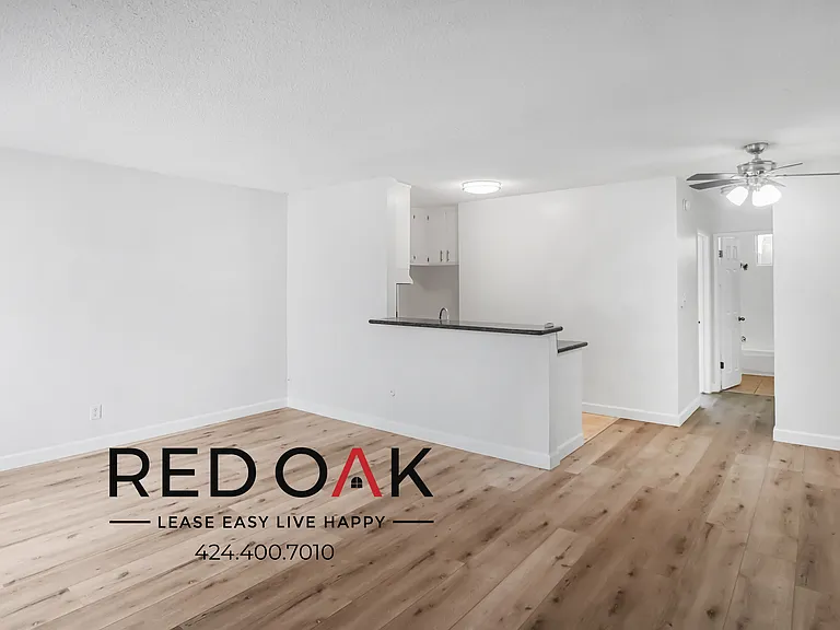 1545 N Bronson Ave #105 — Photo 4