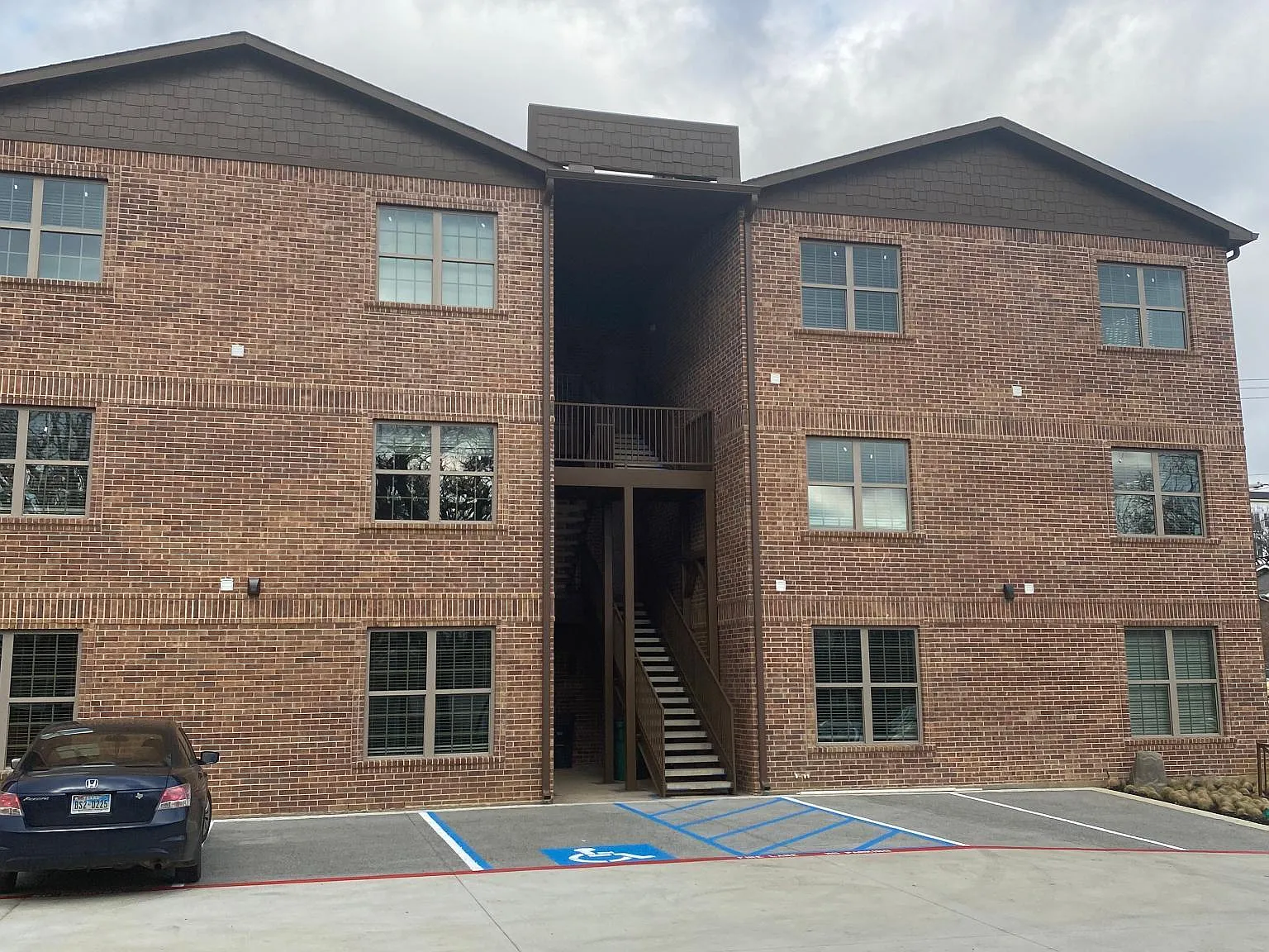 1 bed, 600 sqft, $1,000 — Photo 2