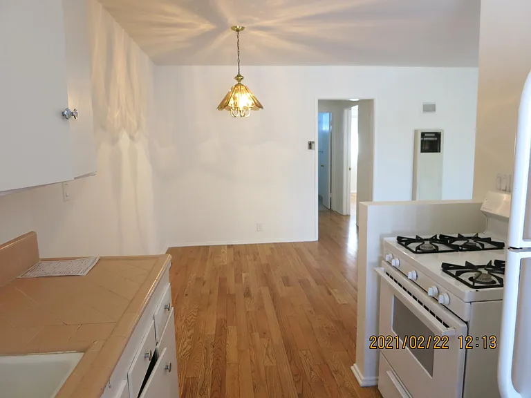 2329 Wellesley Ave #9 — Photo 9