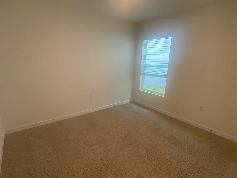11519 Memorial Dr — Photo 10