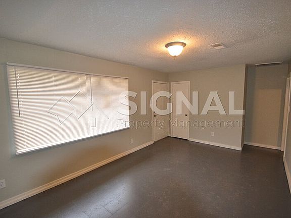 4th image of 556 B Y Williams Sr Dr