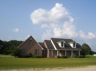 26 Leslie Dr, Waycross, GA 31503