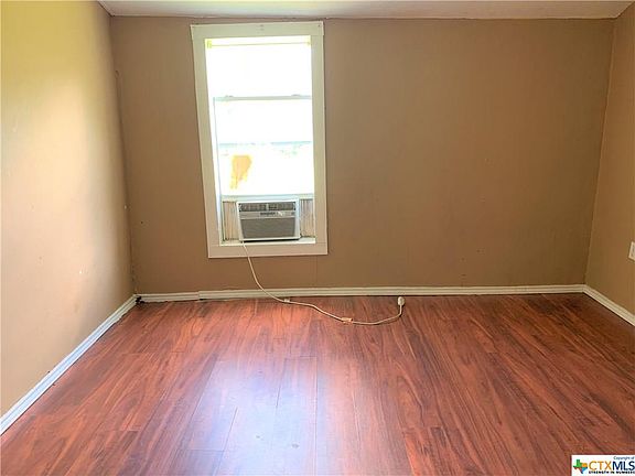 4th image of 313 Richard Browning Ln