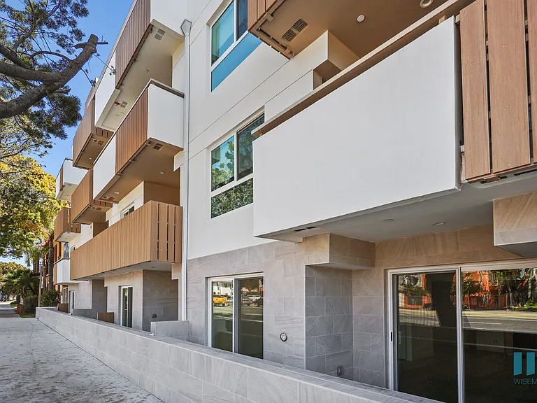 Sidewalk View of Venice Wave