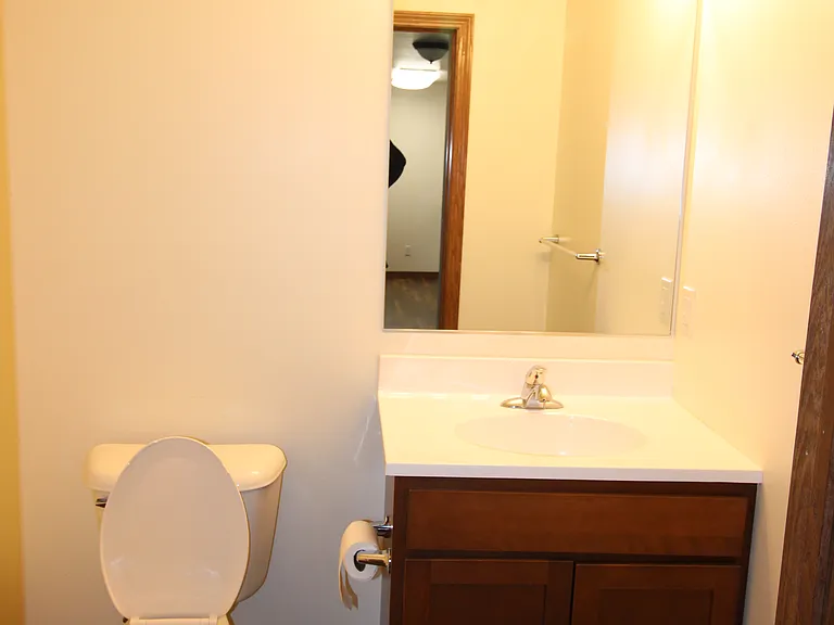 Dreamsville Apartments — Photo 37