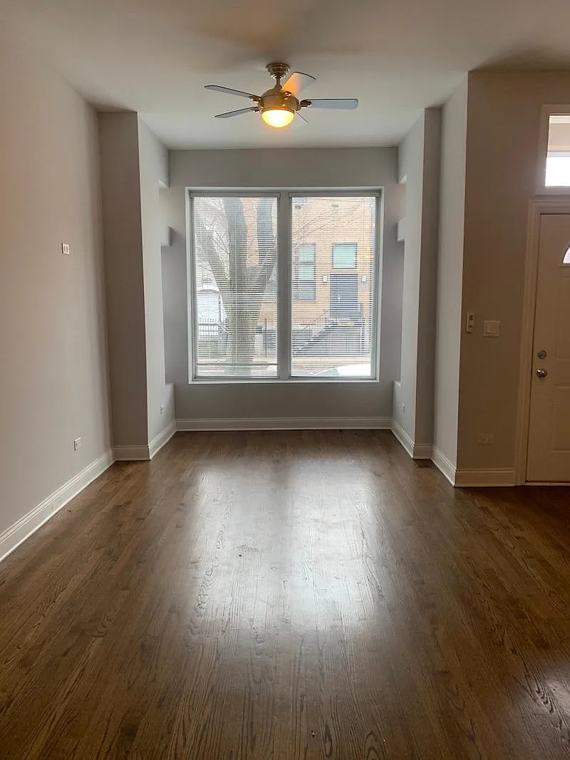 Building Photo - 1656 W Erie St #1A