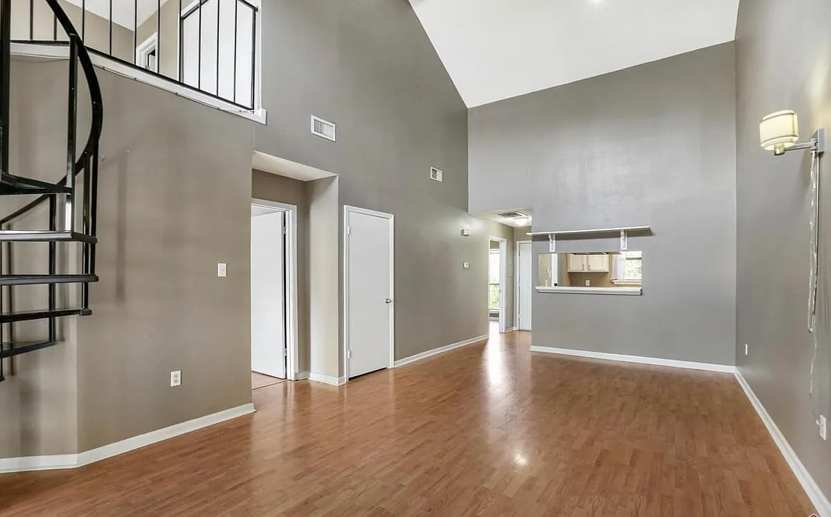 1826 S Brightside View Dr — Photo 1