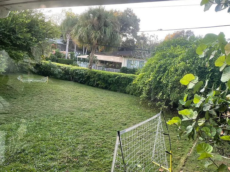 450 Tivoli Ave — Photo 51