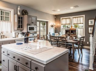 210 Park St, Pacific Grove, CA 93950