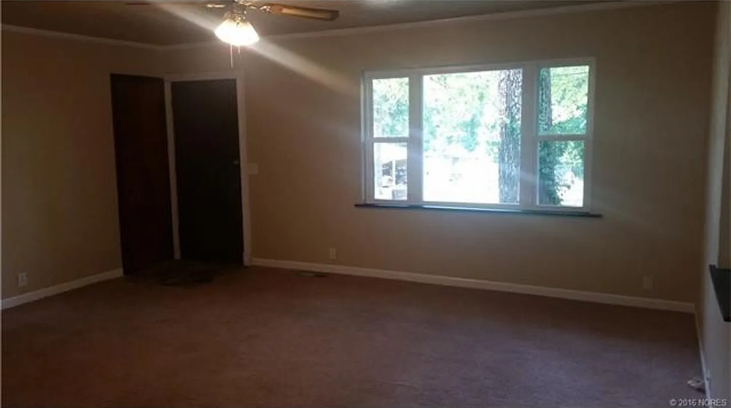 Vibrant 3 bedroom 1 bathroom — Photo 2