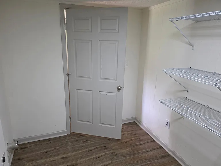 1020 Short Seagraves Rd — Photo 9