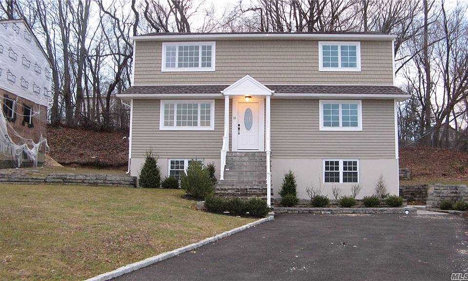 1st image of 10 Lee Gray Ct