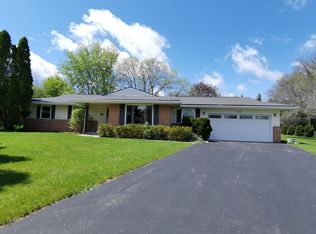 13950 W Forest Knoll Ct, New Berlin, WI 53151