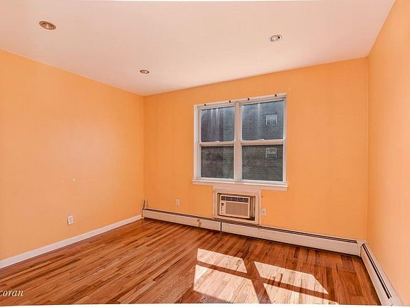 4th image of 60 Underhill Ave #2
