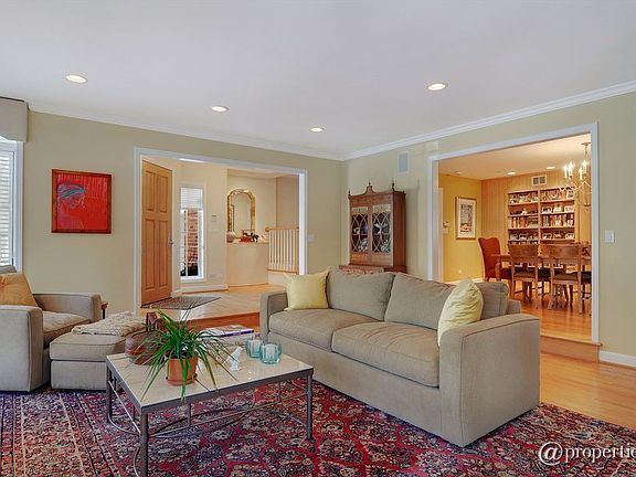 Living Room/Dining Room