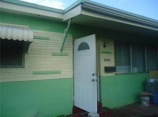 2401 Arcadia Dr, Hollywood, FL 33023