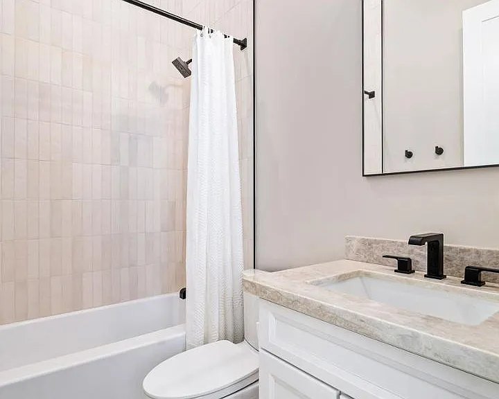 3810 E Clarendon Ave — Photo 30