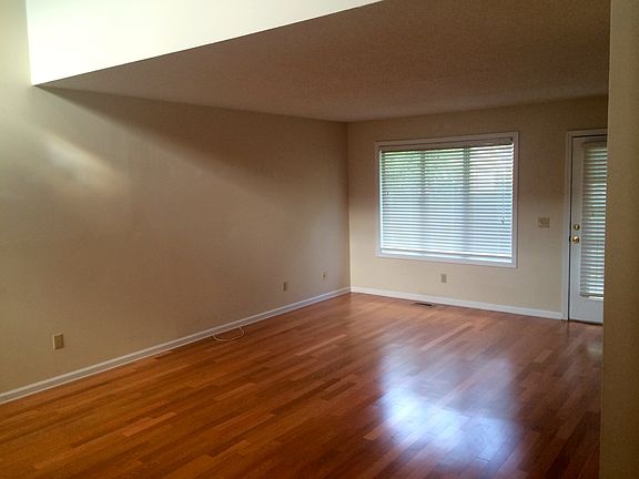 3rd image of 134 Brook Ln #134
