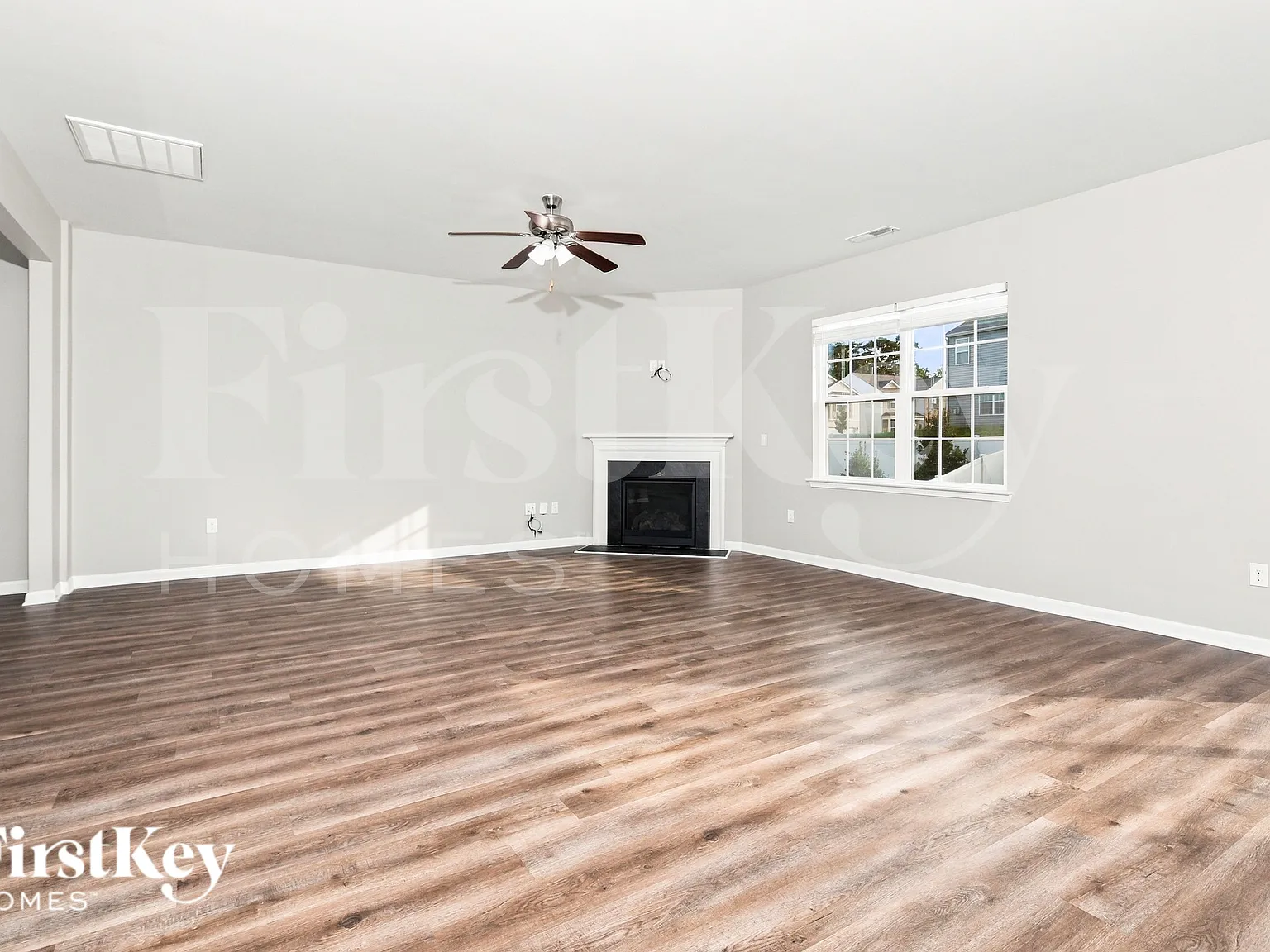 5 bed, 3.5 bath, 3187 sqft, $2,730 — Photo 3