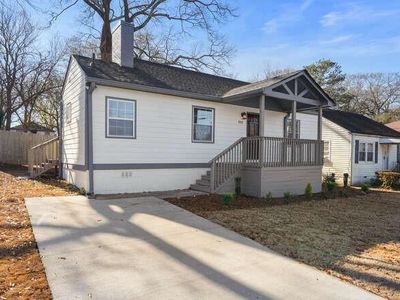 1322 Gus Thornhill Jr Dr, East Pt, GA, 30344