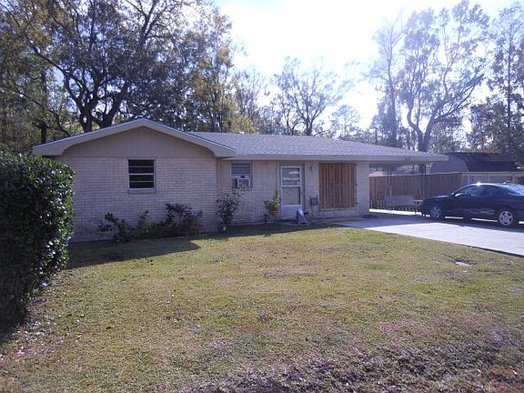 2nd image of 215 Fairlane Dr