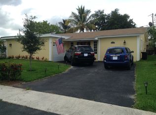 10690 NW 28th Pl, Sunrise, FL 33322