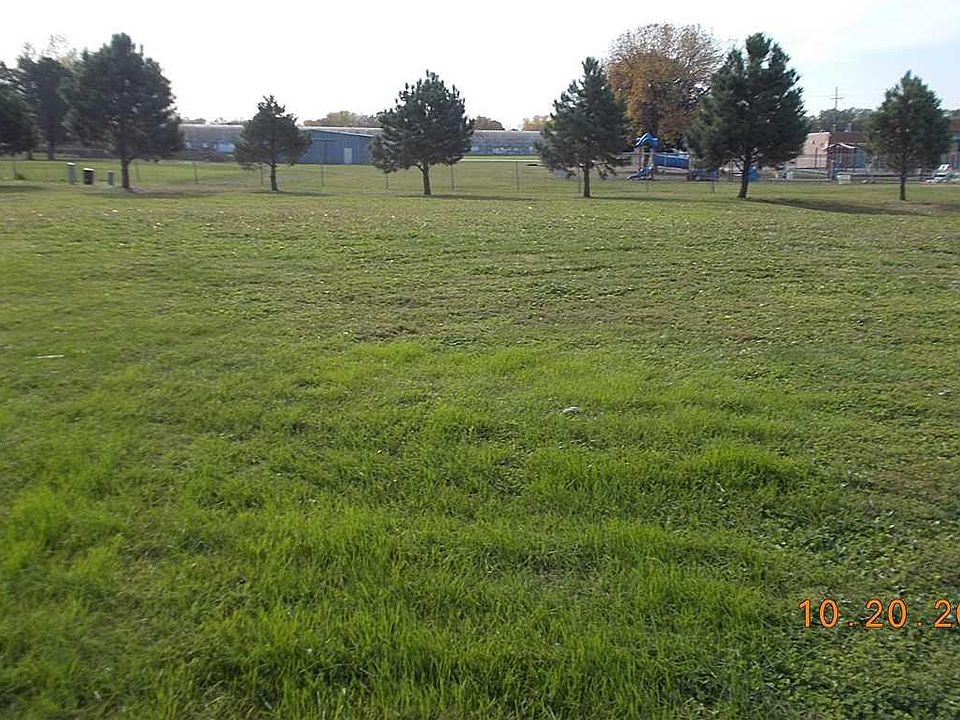1st image of 500 Gill Ln