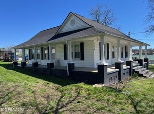 204 Queener St, Jacksboro, TN 37757
