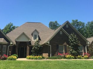 238 Woodhaven Dr, Forest, MS 39074