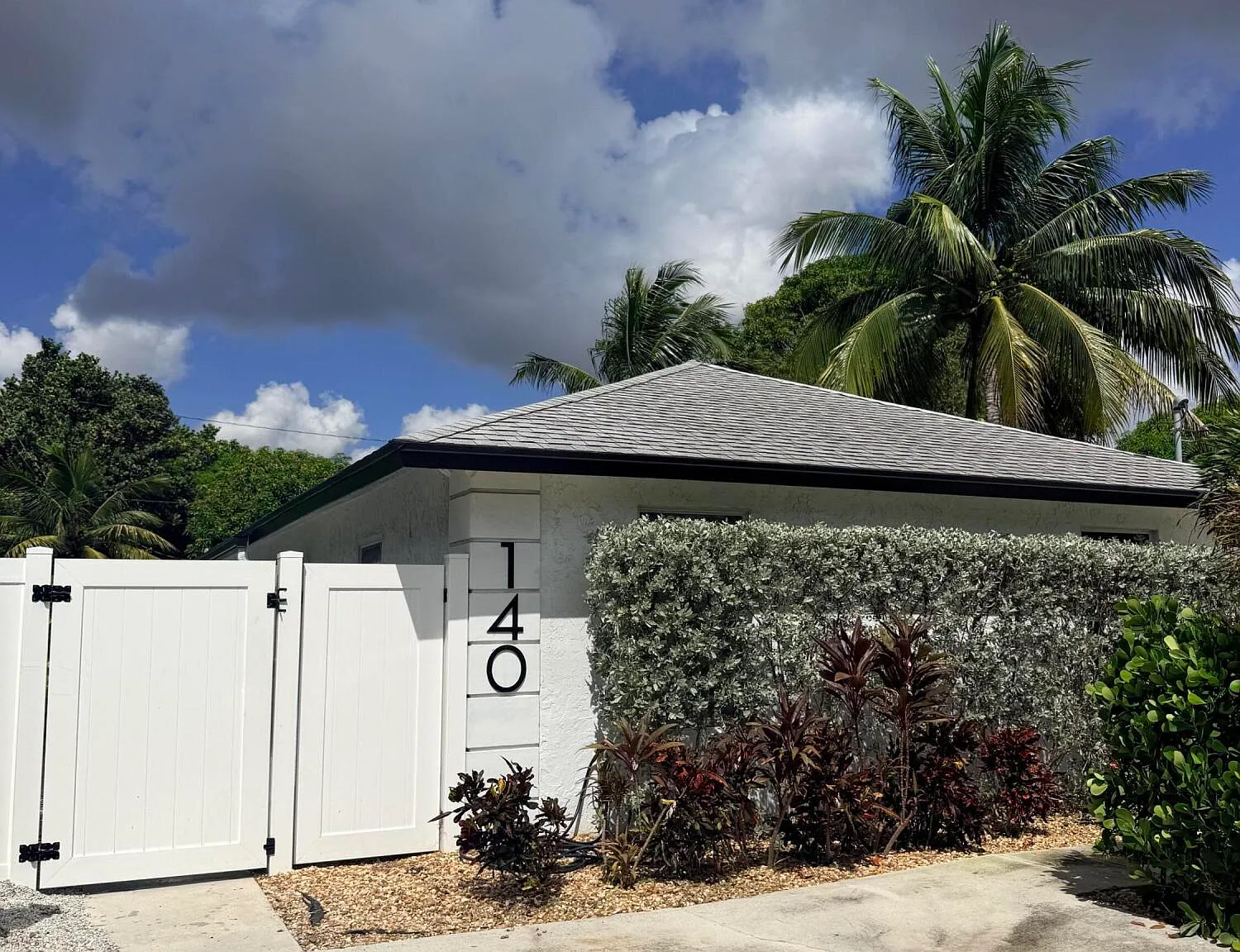 3 bed, 2.0 bath, 1240 sqft, $2,800 — Photo 1