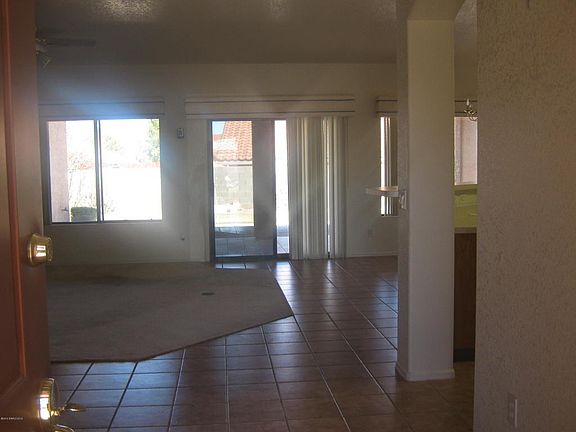 4th image of 2523 Leawood Loop