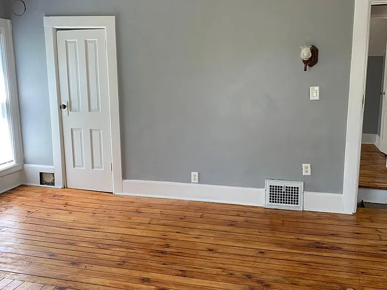 1012 W Colfax Ave — Photo 13