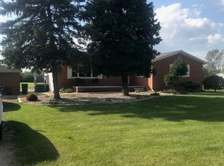 30054 Ostreich Rd, Brownstown, MI 48173