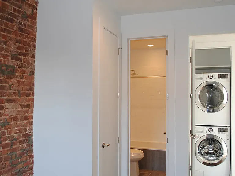 3021 Tilden Ave #2 — Photo 6