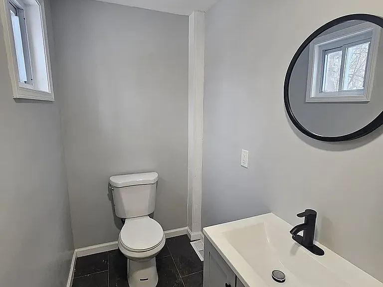 2901 Wade Ave #B — Photo 5