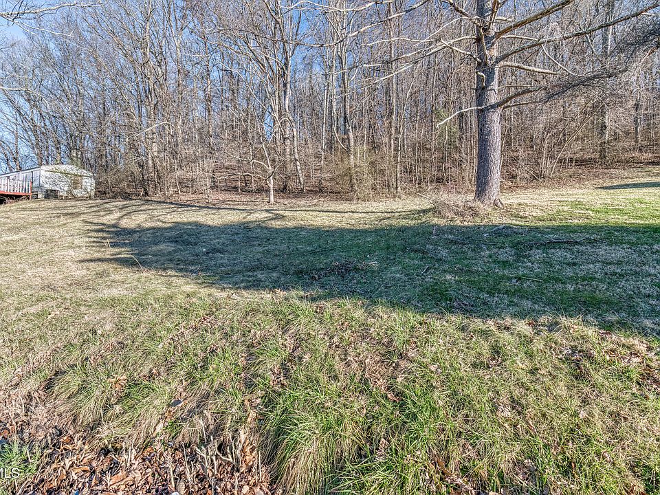 1st image of Crest Hills Dr