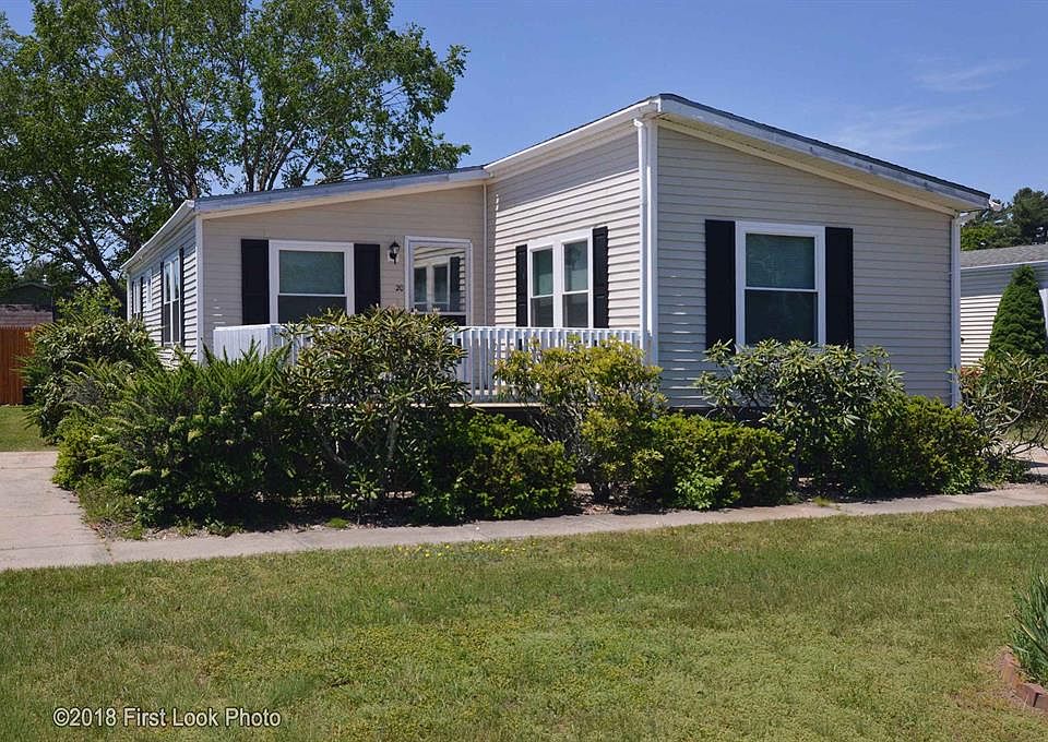 1st image of 20 Blue Spruce Ln