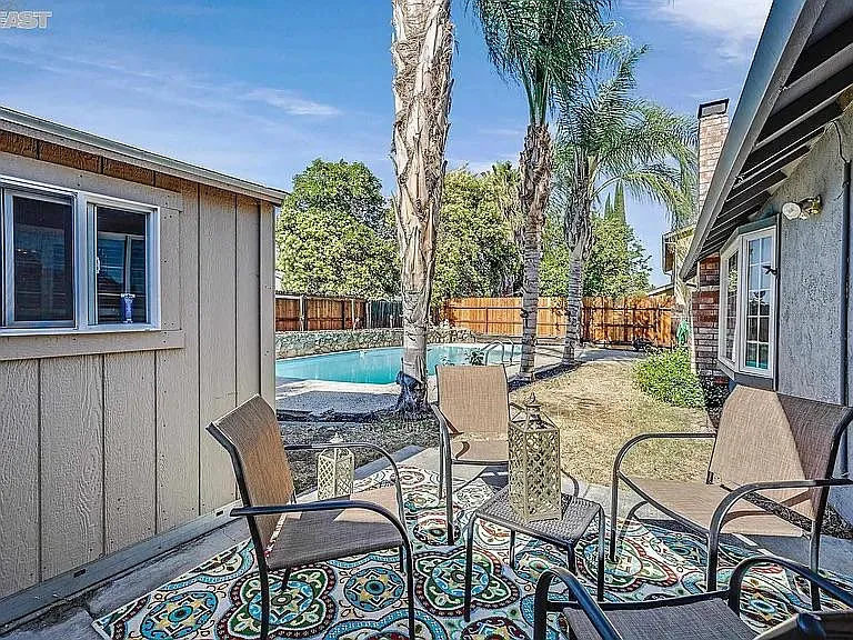 1375 Michelle Ave — Photo 36