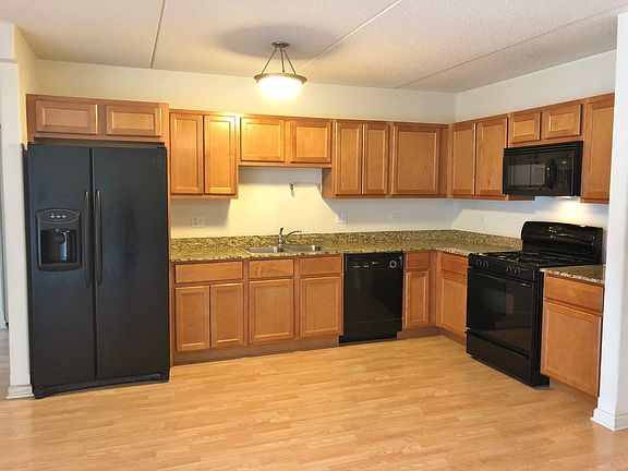 3rd image of 4811 N Olcott Ave Unit 413