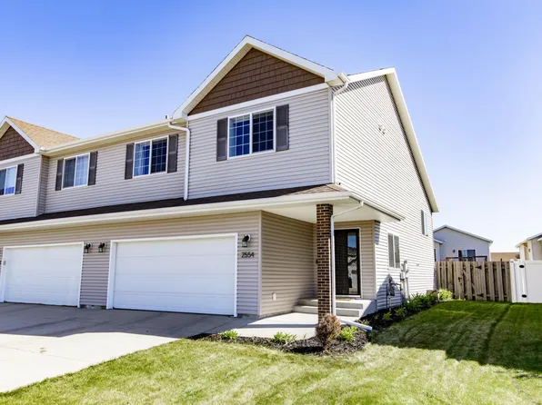 2554 54th Ave S, Fargo, ND 58104