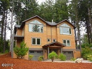 1st image of 3157 NE Cascara Ct