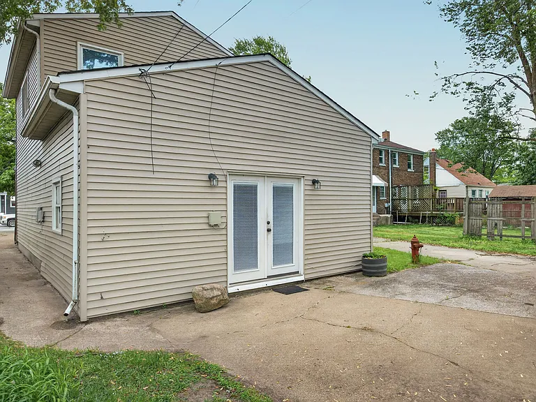 6542 McCook Ave — Photo 5