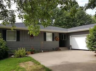 2012 Golfview Cir, Centerville, IA 52544