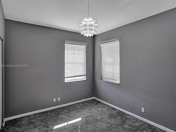 5th image of 3261 Scarletta Dr #3261