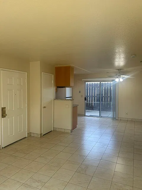 2942 Sierra Street - 109 — Photo 4